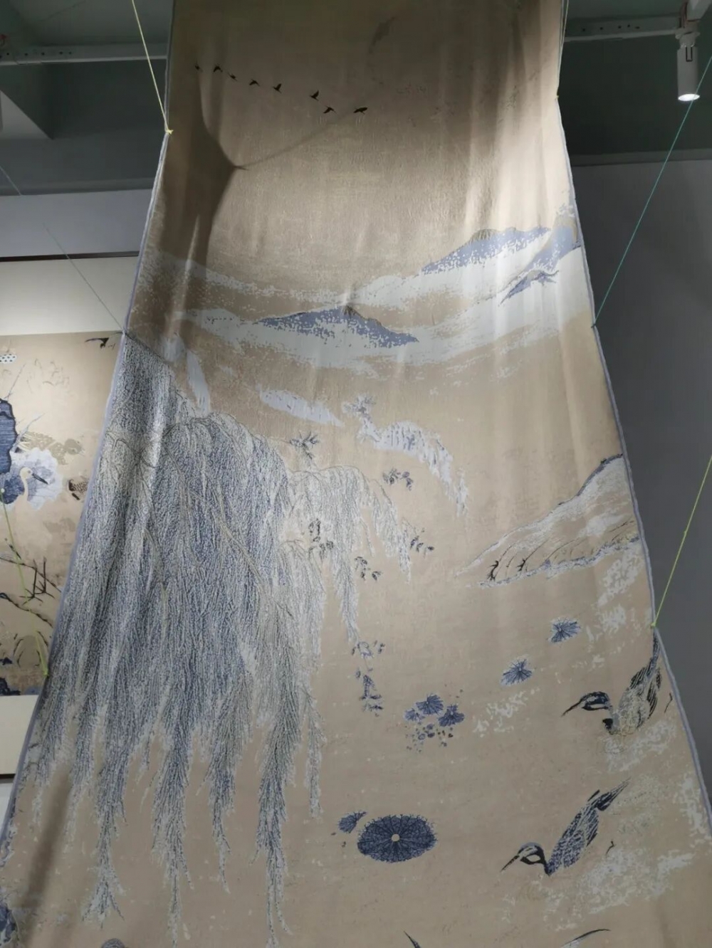 6.66亿个“数字组织点”织就巨幅《莲塘乳鸭图》，松江这场展览持续中→{bbname}bbs.ahv.cc ...