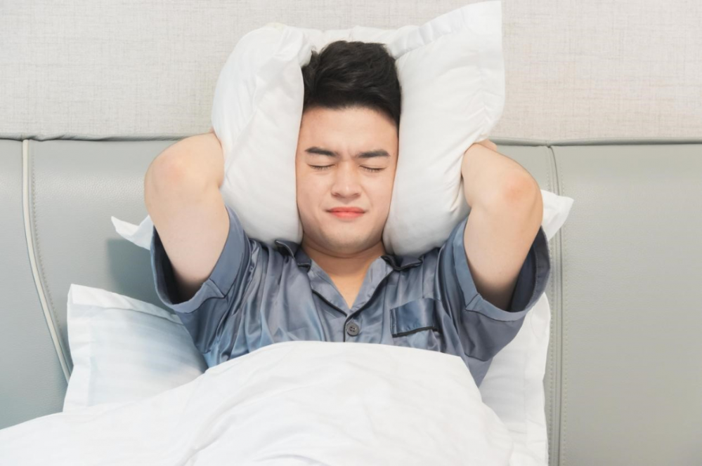 这样睡比熬夜还伤身，抓住这个“黄金补觉点”很关键{bbname}bbs.ahv.cc