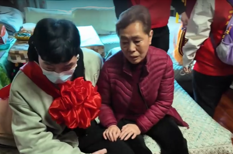 男子因爱吃折耳根坚信自己是云贵川人，寻亲多年终于找到母亲：3岁生日次日家门口被拐，以不到1000元价格被 ...