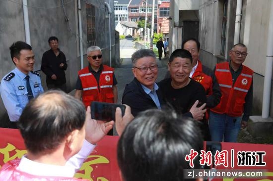 六十余年后踏上回乡路 浙江德清公安DNA比对助老人圆梦{bbname}bbs.ahv.cc