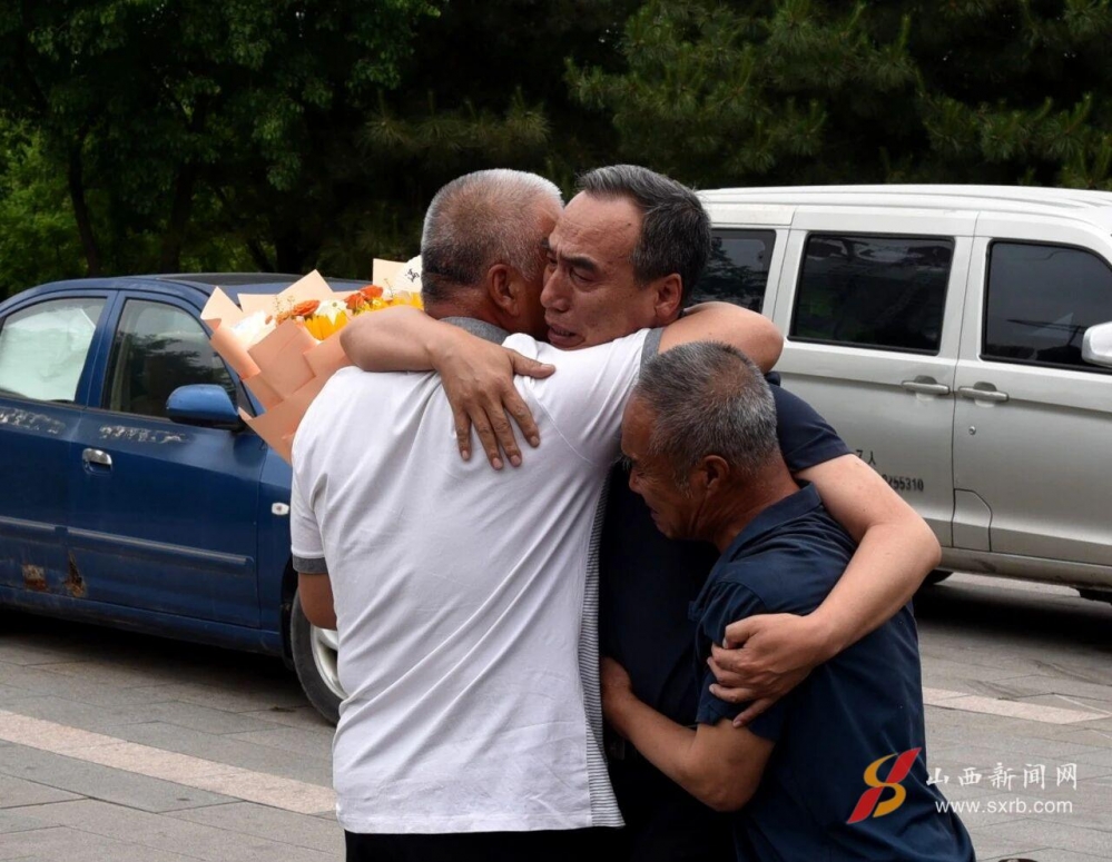 半世纪寻亲路终圆梦 山西公安“科技赋能寻亲”让失散56年兄弟团聚{bbname}bbs.ahv.cc ...
